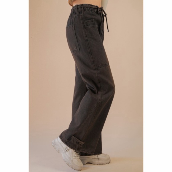 NEW! Brown Prewashed Oversized Wide Leg Jeans with Elastic Waist & Bottom Button - Picture 4 of 5